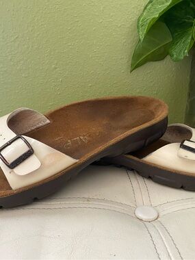 Alpro Madrid Non-Slip Sole Sandal in Beige Sz 40/9 Women’s